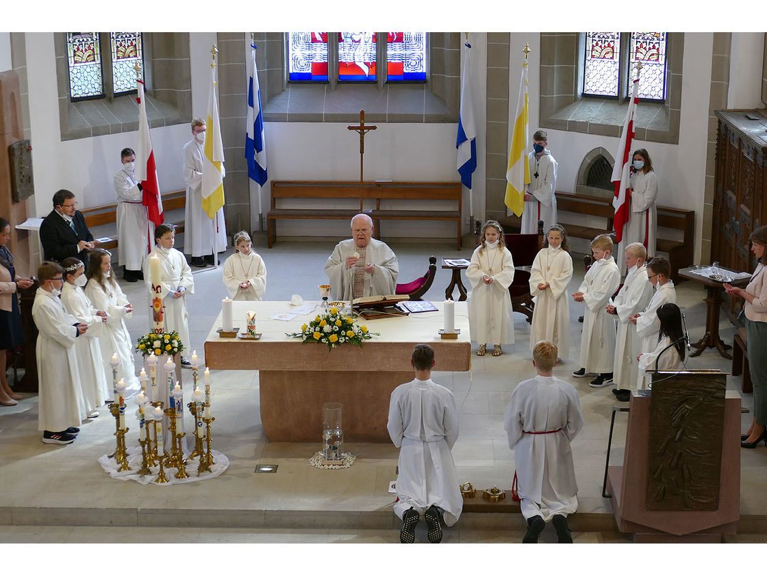 Feier der 1. Heiligen Kommunion in Sankt Crescentius (Foto: Karl-Franz Thiede)